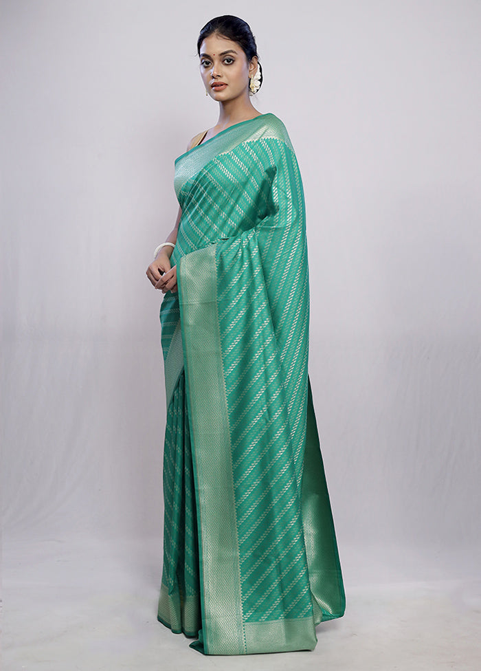 Green Uppada Silk Saree With Blouse Piece