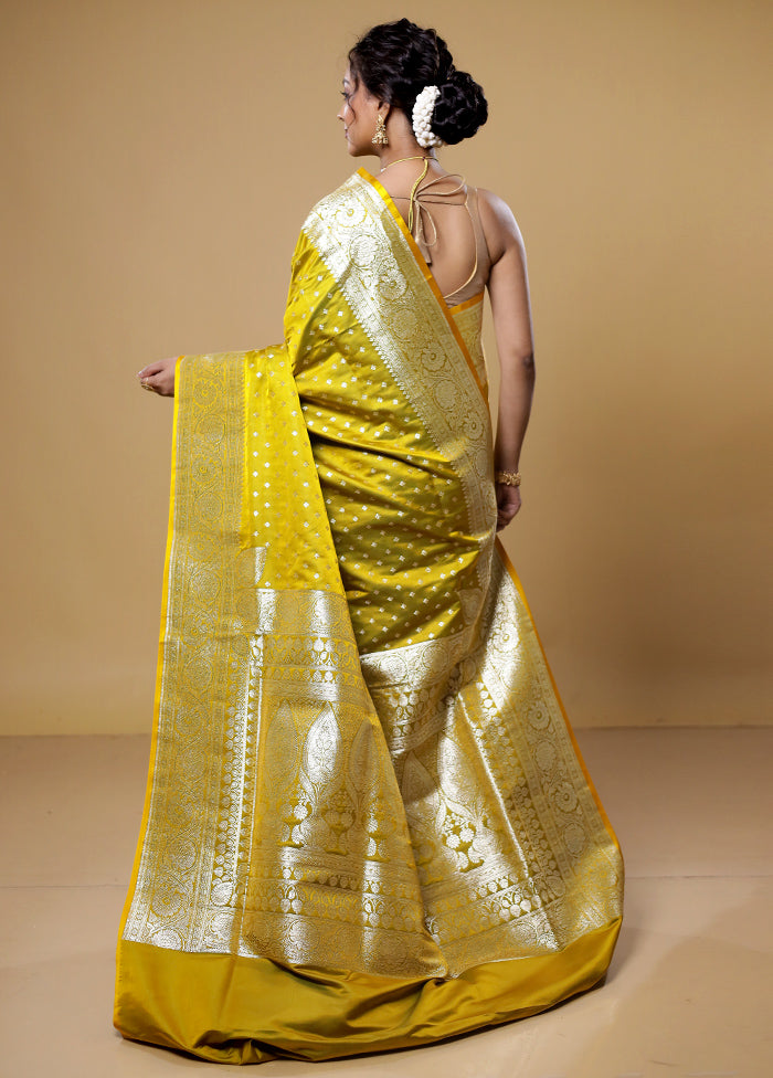 Green Banarasi Silk Saree With Blouse Piece