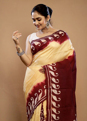 Cream Printed Pure Silk Saree With Blouse Piece - Indian Silk House Agencies