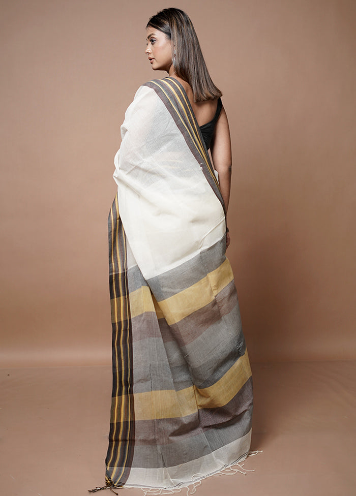 White Matka Silk Saree With Blouse Piece