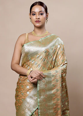 Green Tanchoi Silk Saree With Blouse Piece