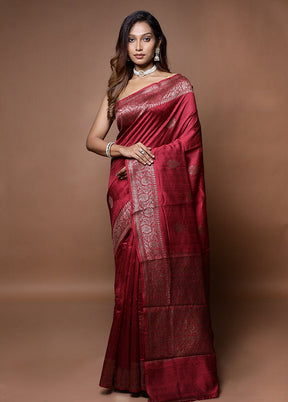 Maroon Handloom Tussar Pure Silk Saree With Blouse Piece