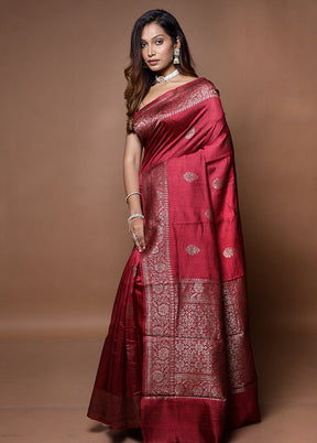 Maroon Handloom Tussar Pure Silk Saree With Blouse Piece