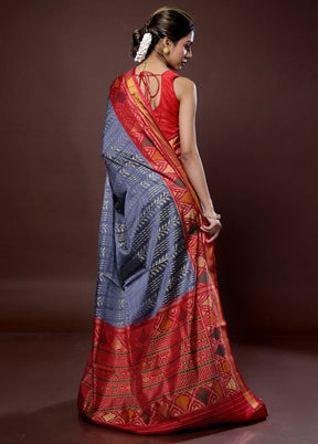 Grey Pochampally Pure Silk Saree With Blouse Piece