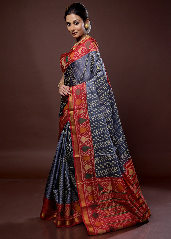 Grey Pochampally Pure Silk Saree With Blouse Piece