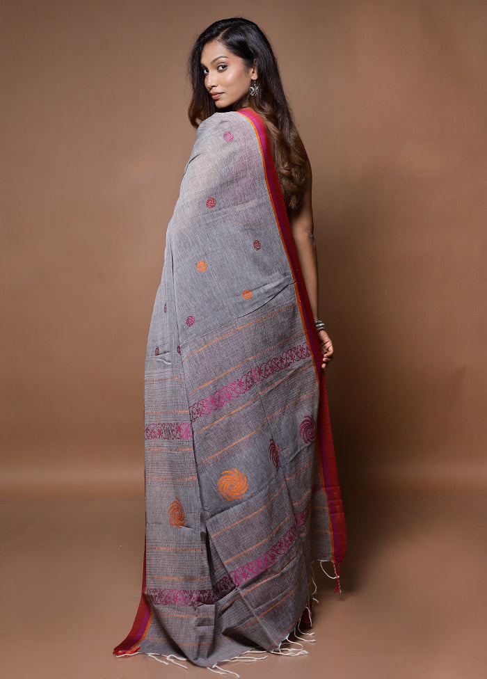 Grey Khadi Cotton Saree With Blouse Piece