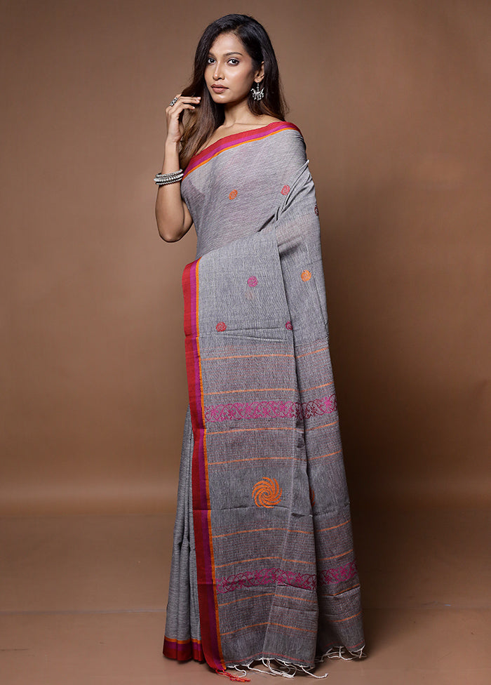 Grey Khadi Cotton Saree With Blouse Piece