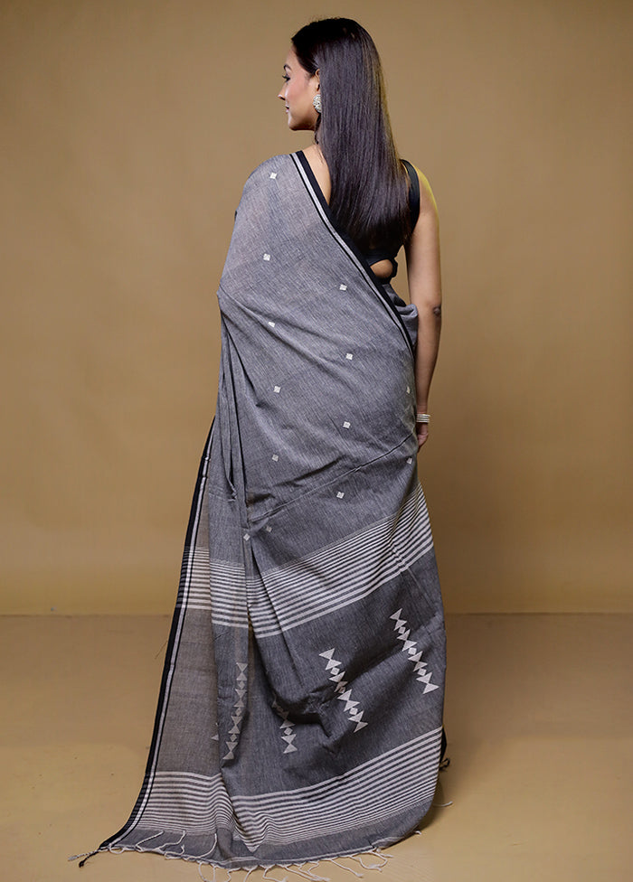 Grey Khadi Cotton Saree With Blouse Piece