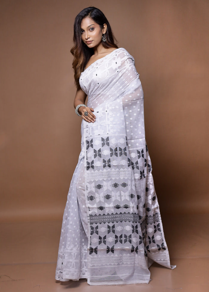 White Tant Jamdani Saree Without Blouse Piece