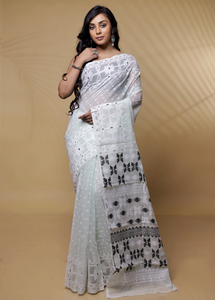 Green Tant Jamdani Saree Without Blouse Piece