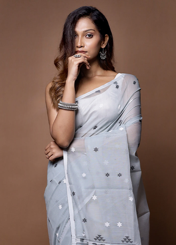 Grey Tant Jamdani Saree Without Blouse Piece