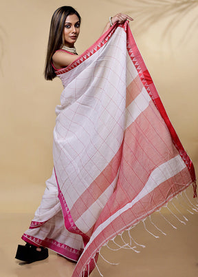 White Cotton Saree With Blouse Piece