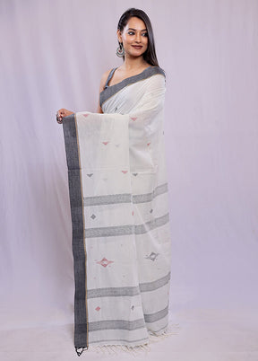 Cream Khadi Cotton Saree With Blouse Piece - Indian Silk House Agencies