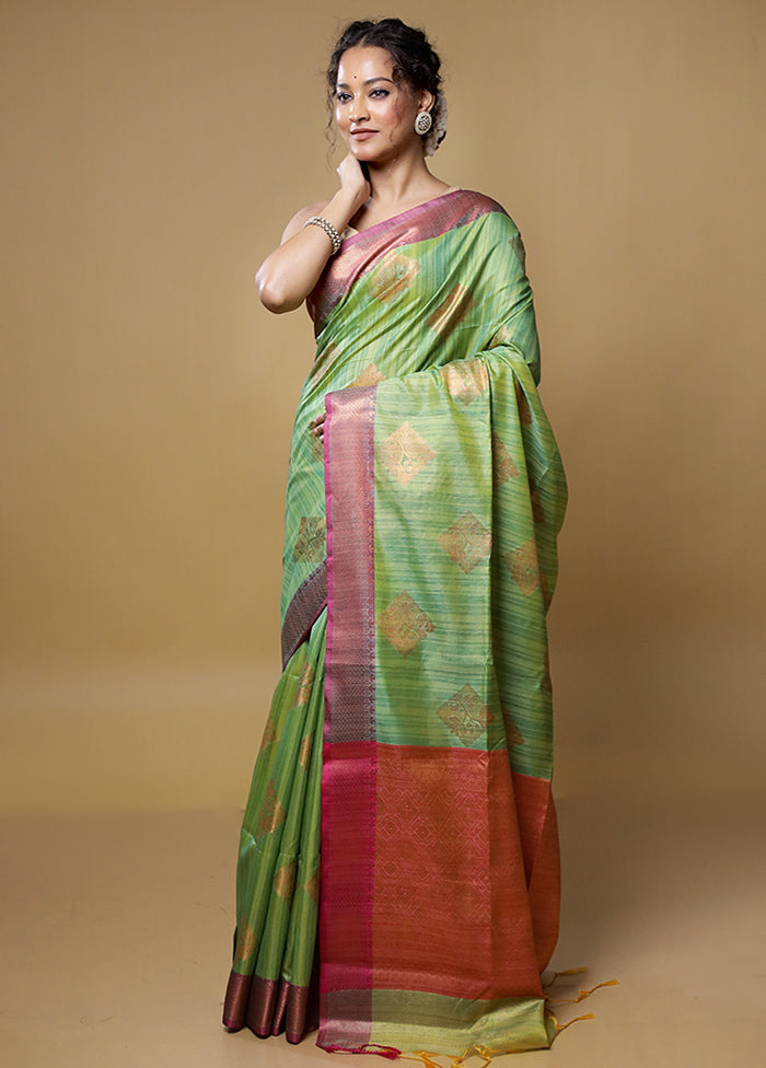 Green Dupion Silk Saree With Blouse Piece