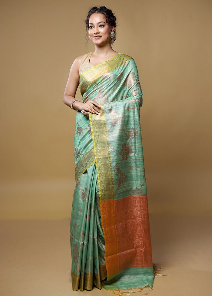 Green Dupion Silk Saree With Blouse Piece