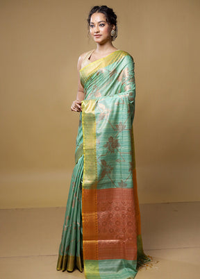 Green Dupion Silk Saree With Blouse Piece