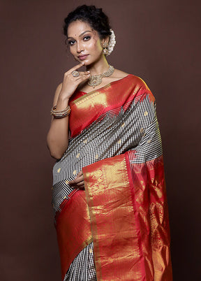 Red Gadwal Pure Silk Saree Without Blouse Piece - Indian Silk House Agencies