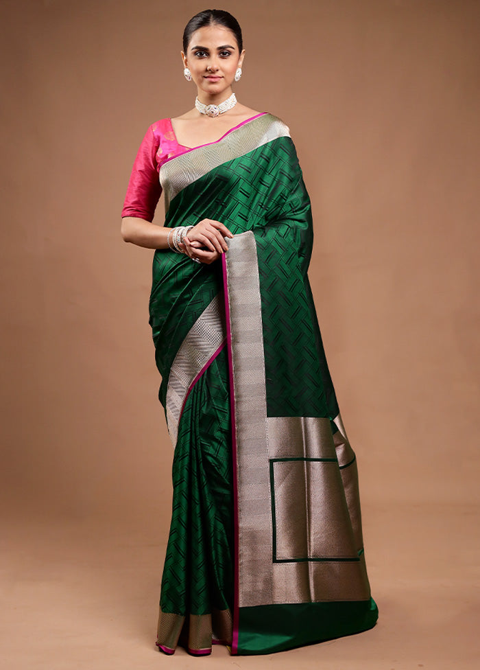 Green Uppada Silk Saree With Blouse Piece