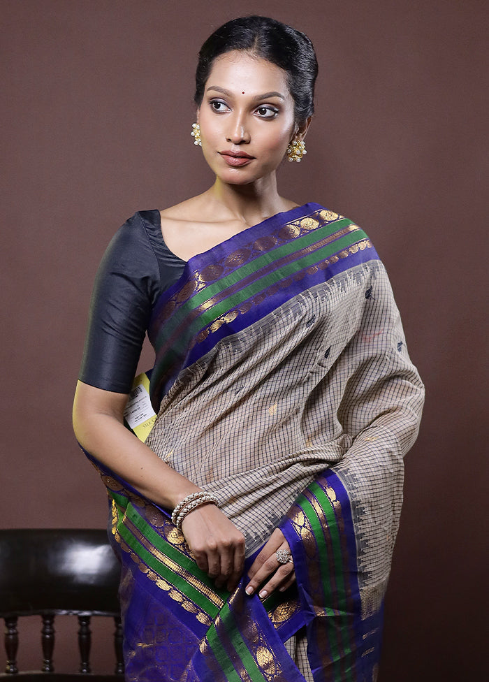 Grey Gadwal Pure Silk Saree Without Blouse Piece