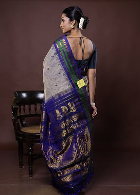 Grey Gadwal Pure Silk Saree Without Blouse Piece