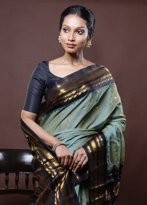 Green Gadwal Pure Silk Saree Without Blouse Piece