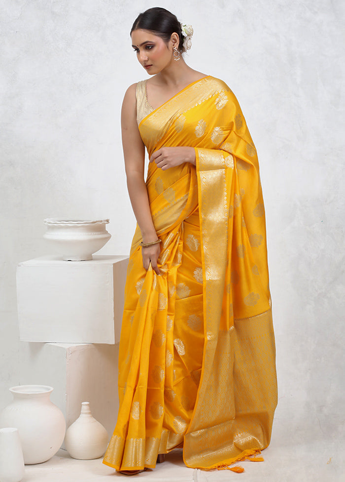 Yellow Cotton Saree With Blouse Piece