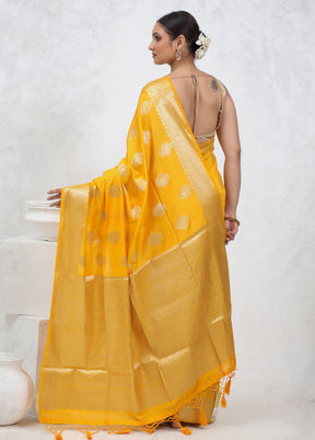 Yellow Cotton Saree With Blouse Piece