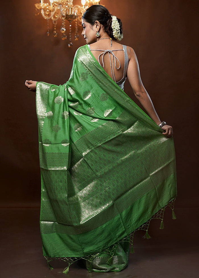 Green Cotton Saree With Blouse Piece - Indian Silk House Agencies