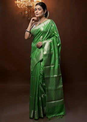 Green Cotton Saree With Blouse Piece