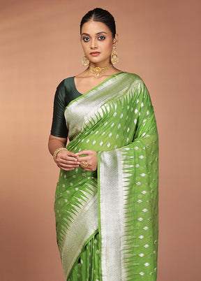 Green Georgette Saree With Blouse Piece