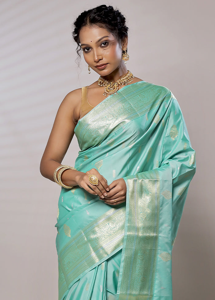 Green Kanjivaram Silk Saree With Blouse Piece