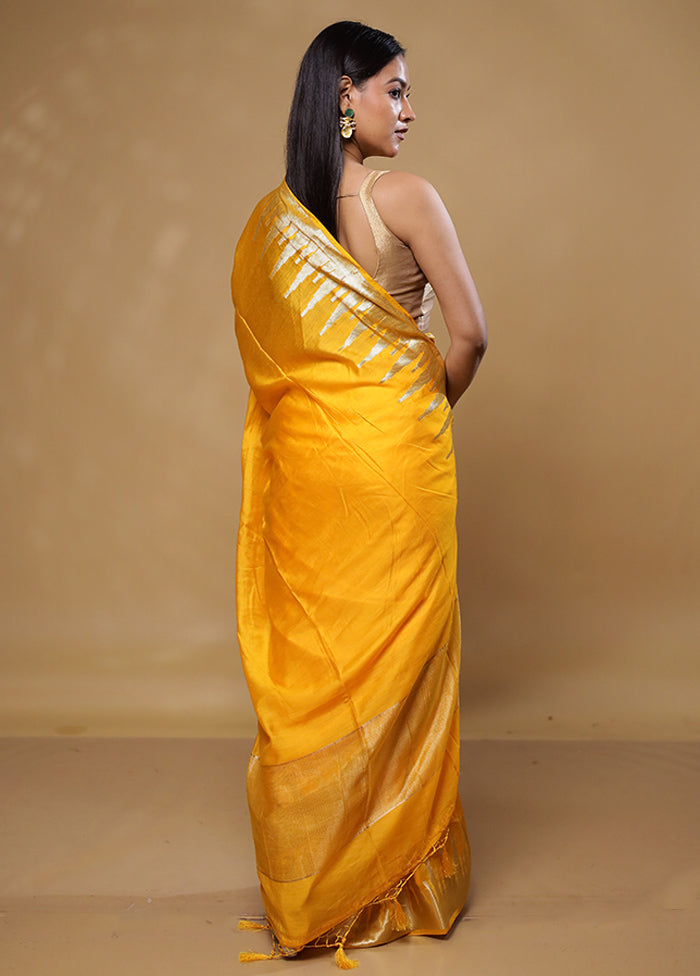 Yellow Cotton Saree With Blouse Piece