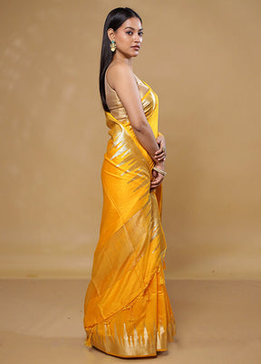 Yellow Cotton Saree With Blouse Piece