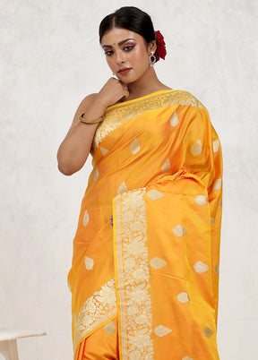 Yellow Banarasi Pure Silk Saree With Blouse Piece