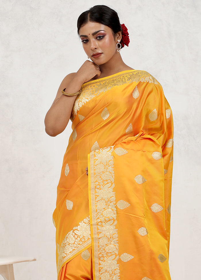 Yellow Banarasi Pure Silk Saree With Blouse Piece