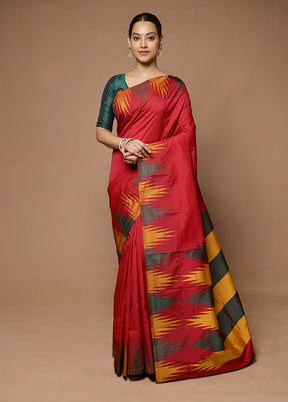 Red Kanjivaram Silk Saree With Blouse Piece