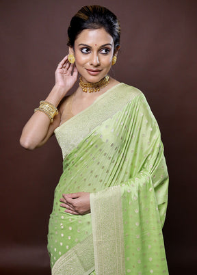 Green Georgette Saree With Blouse Piece