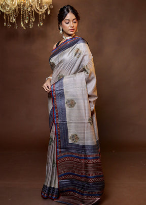 Grey Handloom Tussar Pure Silk Saree With Blouse Piece