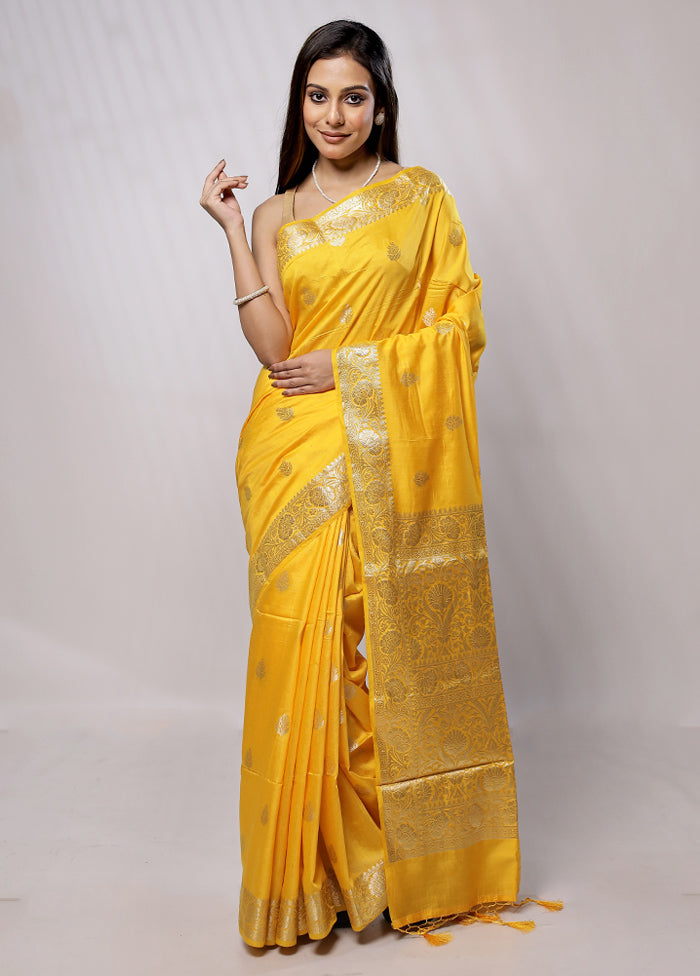 Yellow Cotton Saree With Blouse Piece