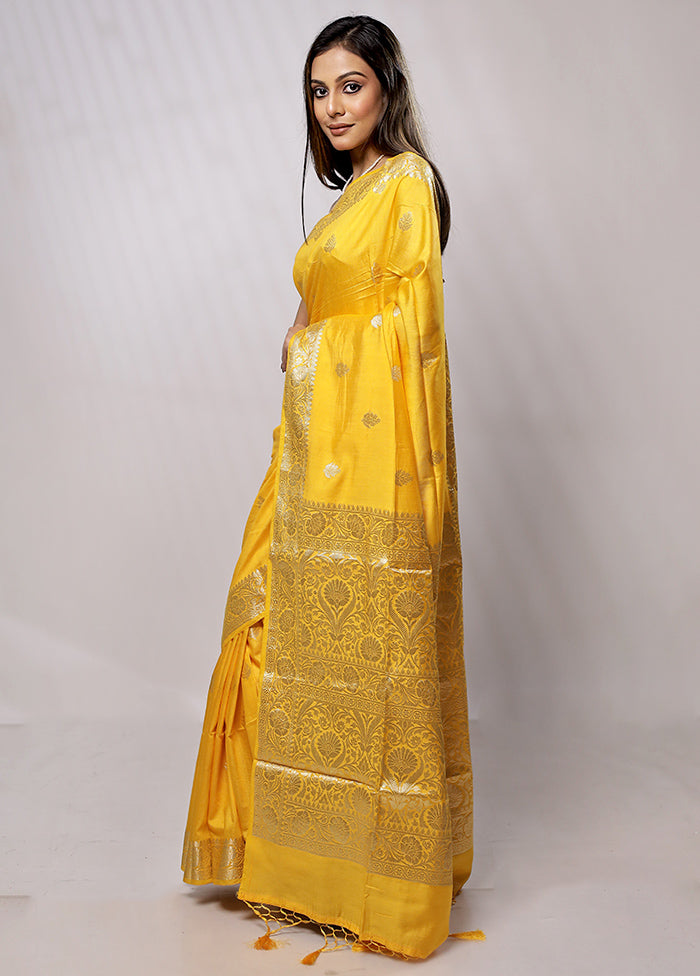 Yellow Cotton Saree With Blouse Piece