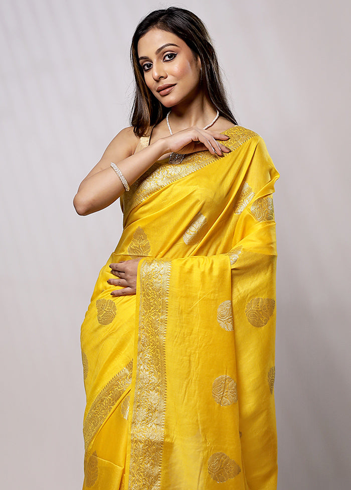 Yellow Cotton Saree With Blouse Piece