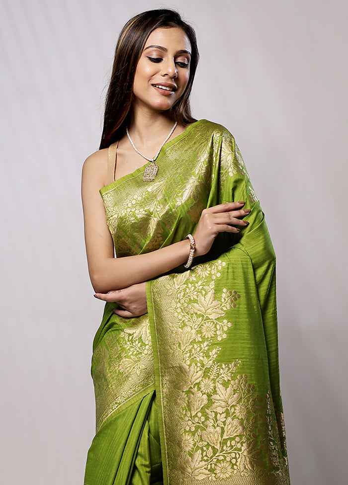 Green Dupion Silk Saree With Blouse Piece