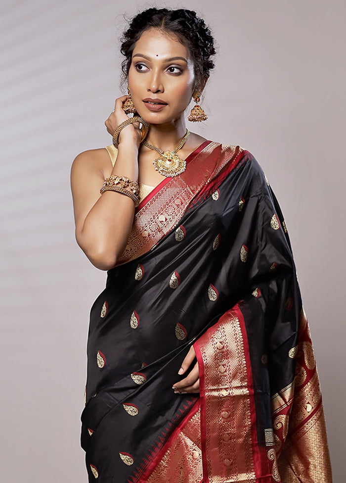 Black Kanjivaram Pure Silk Saree With Blouse Piece