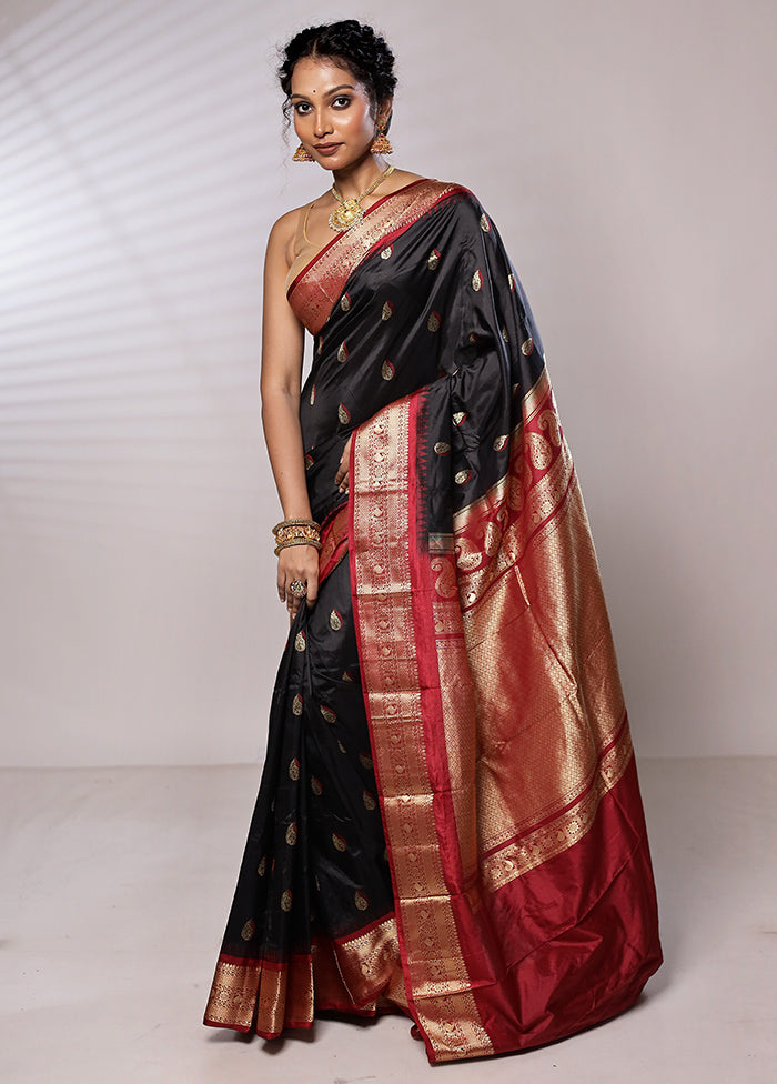 Black Kanjivaram Pure Silk Saree With Blouse Piece