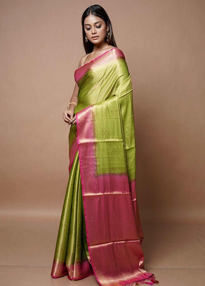 Green Dupion Silk Saree With Blouse Piece