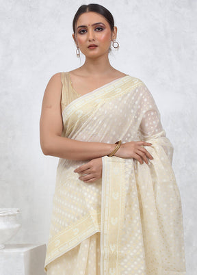 White Kora Silk Saree With Blouse Piece