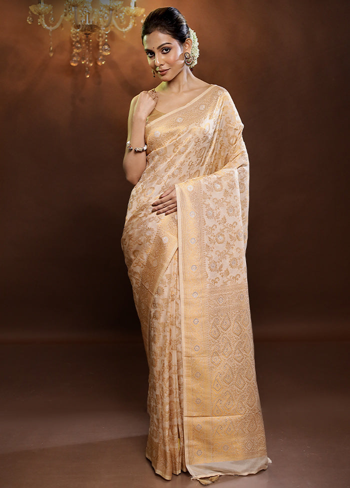 Cream Georgette Saree With Blouse Piece