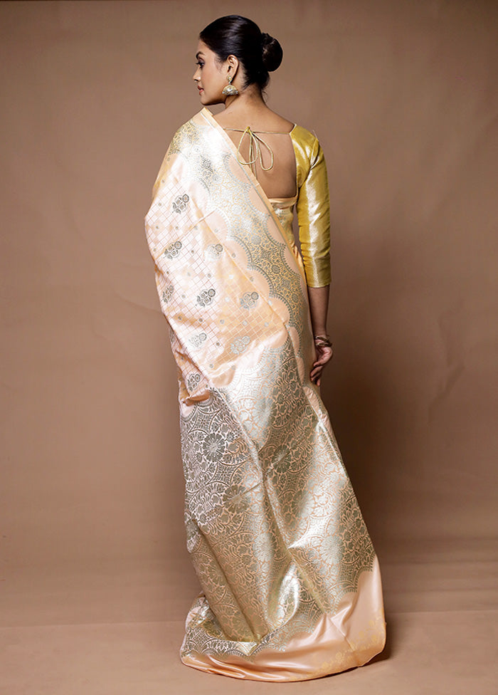 Cream Tanchoi Silk Saree With Blouse Piece