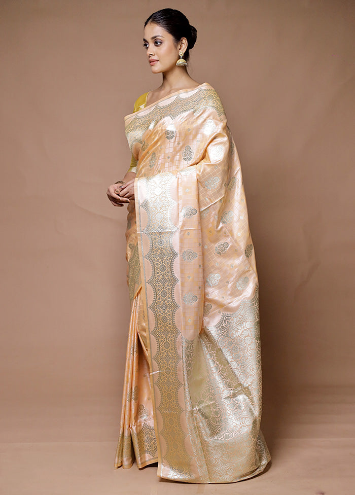 Cream Tanchoi Silk Saree With Blouse Piece