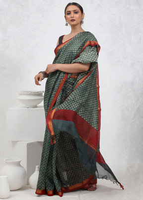 Green Printed Pure Silk Saree Without Blouse Piece